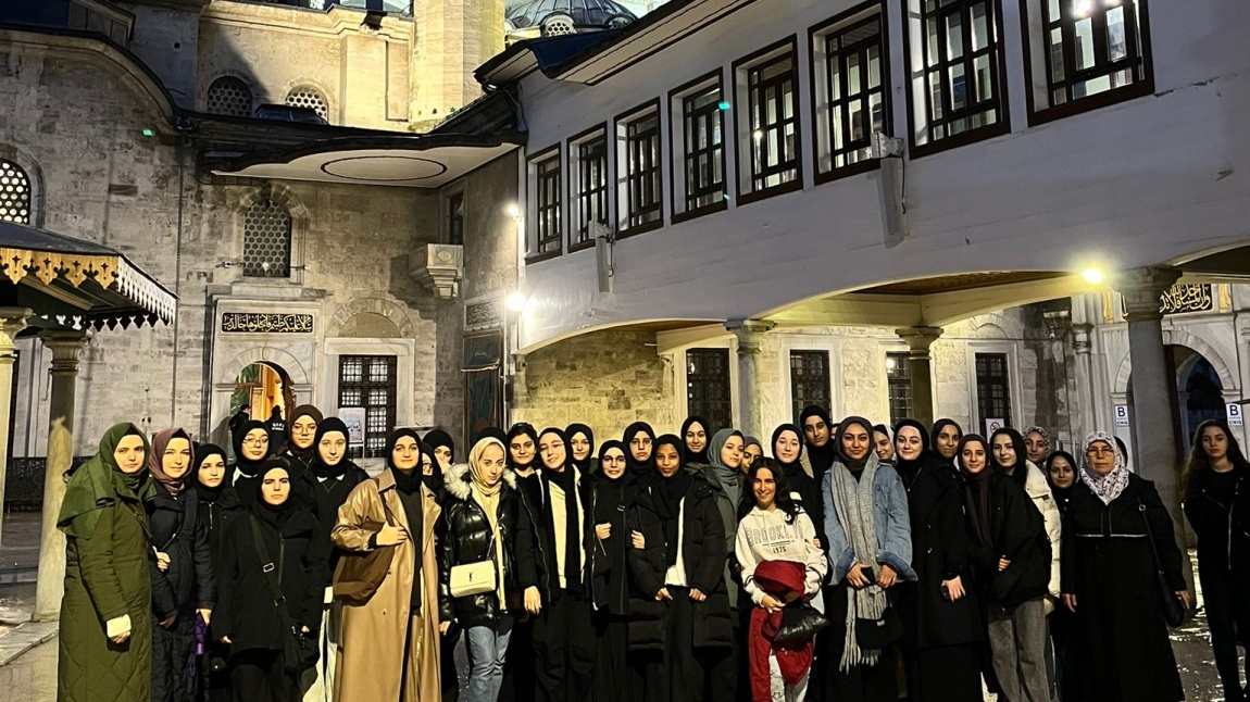 Eyüp Sultan Camii'nde Sabah Namazı 